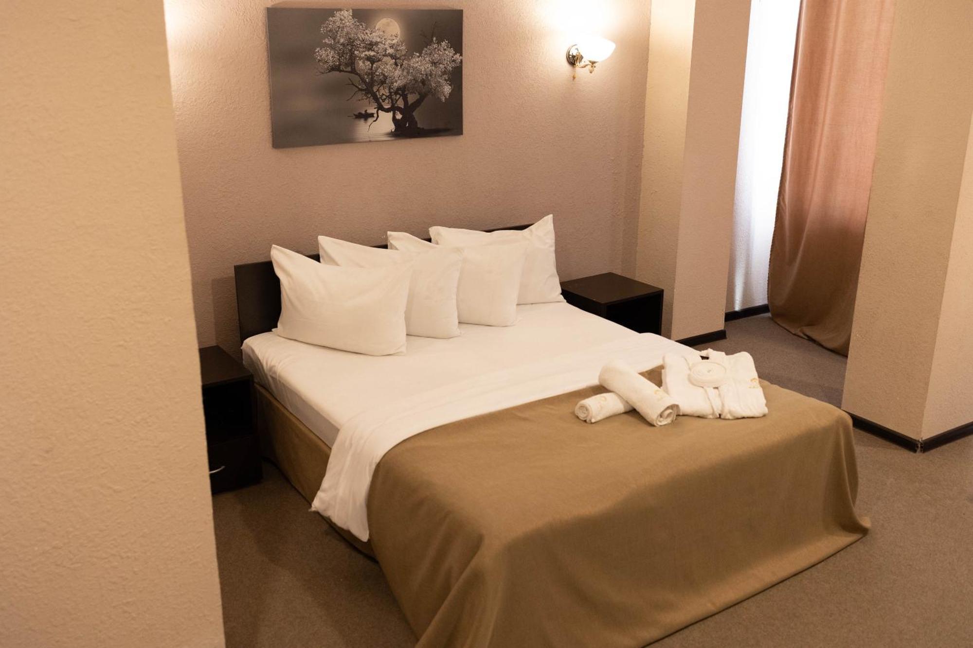 Richmind Hotel Vagharshapat Kültér fotó