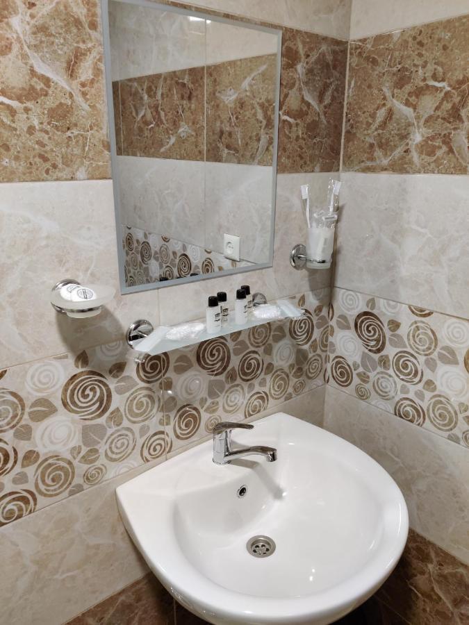 Richmind Hotel Vagharshapat Kültér fotó